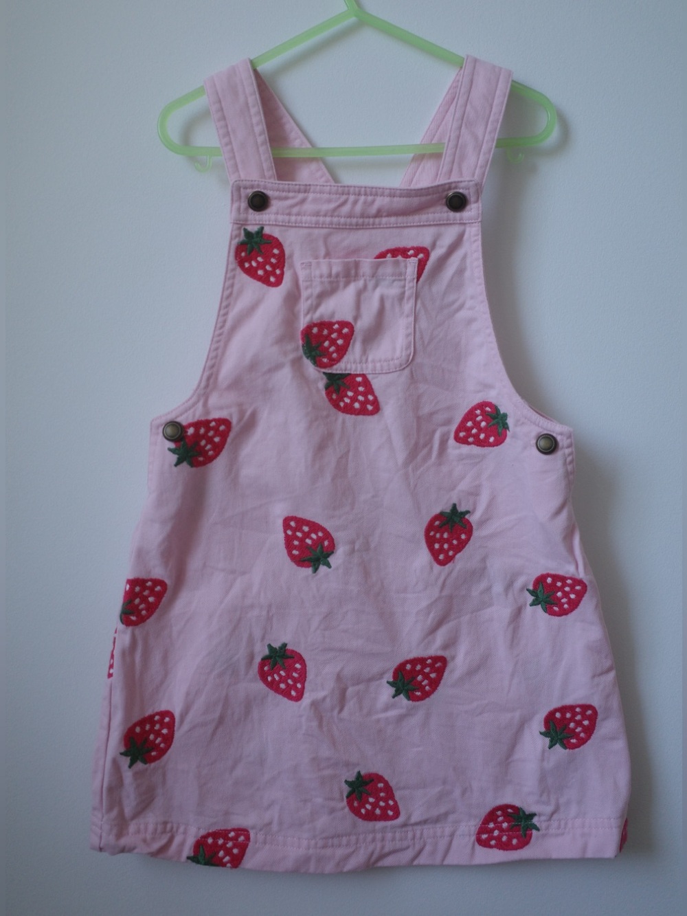 Isaac Mizrahi 100% cotton Pink Strawberry Overall Dress size 5t